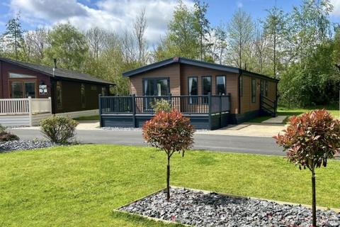 2 bedroom lodge for sale