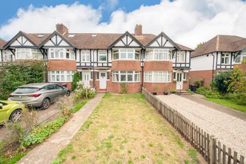 Canterbury CT2 3 bed terraced house for sale