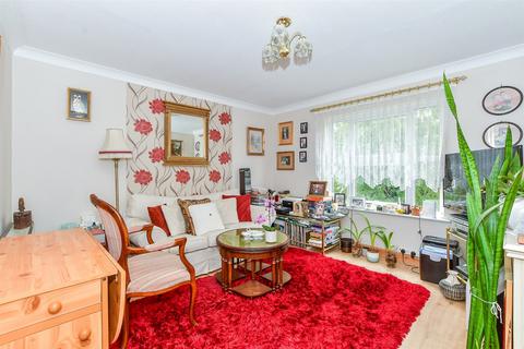 1 bedroom ground floor flat for sale