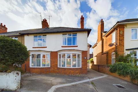 Roundhay Road, Bridlington 2 bed flat for sale