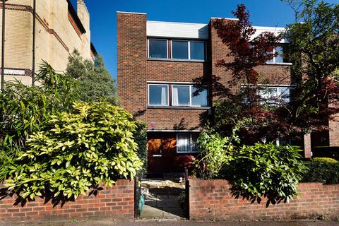 Arkwright Road, Hampstead, London, NW3 4 bed semi