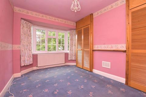 Curran Avenue, Wallington, Surrey 3 bed semi