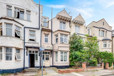 Guilford Avenue, Surbiton, KT5 6 bed terraced house for sale