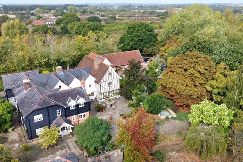 Barnhall Road, Colchester CM9 6 bed detached house for sale