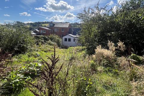 Gold Street, Tiverton, Devon, EX16 2 bed property with land for sale