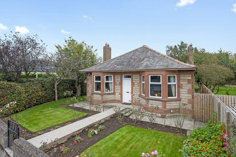 4 bedroom detached bungalow for sale