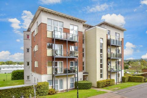 Park View Road, Leatherhead, Surrey 2 bed flat for sale