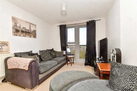 Park View Road, Leatherhead, Surrey 2 bed flat for sale