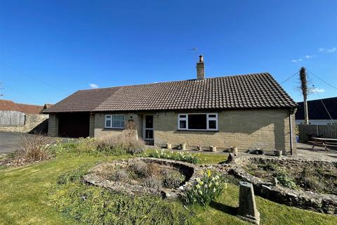 Yenston, Templecombe 3 bed detached bungalow for sale