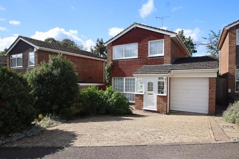 Grampian Close, Orpington, BR6 3 bed detached house for sale