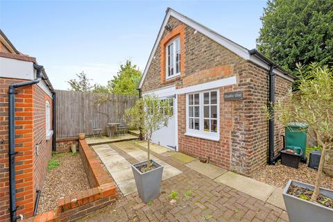 Lesbourne Road, Reigate, Surrey, RH2 2 bed end of terrace house for sale