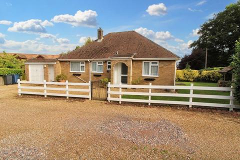 School Close, Cryers Hill HP15 2 bed detached bungalow for sale