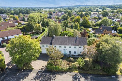 6 bedroom detached house for sale