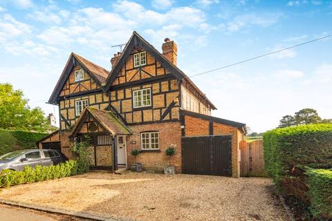 Brook Lane, Albury 4 bed character property for sale