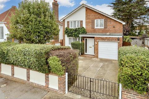 Queens Avenue, Birchington, Kent 3 bed detached house for sale