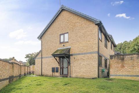 Bagshot,  Surrey,  GU19 1 bed maisonette for sale