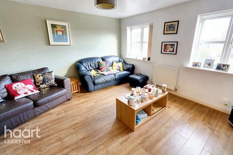 Shipman Road, Leicester 3 bed townhouse for sale