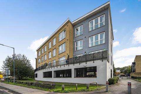 Admirals Way, Gravesend, Kent 1 bed apartment for sale