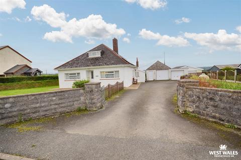 4 bedroom detached bungalow for sale