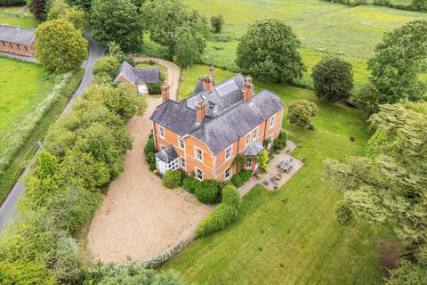 6 bedroom detached house for sale