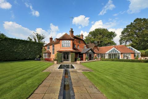 Fleet Hill, Finchampstead, Berkshire... 5 bed detached house for sale