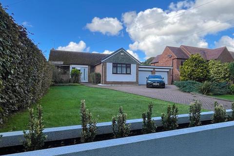 Burntwood Road, Hammerwich WS7 0JW 4 bed detached bungalow for sale