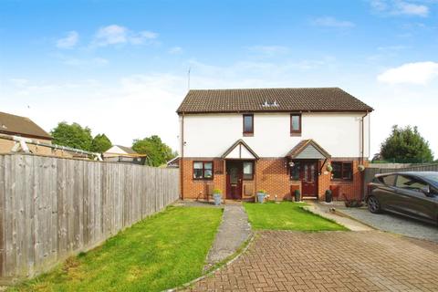 2 bedroom semi-detached house for sale