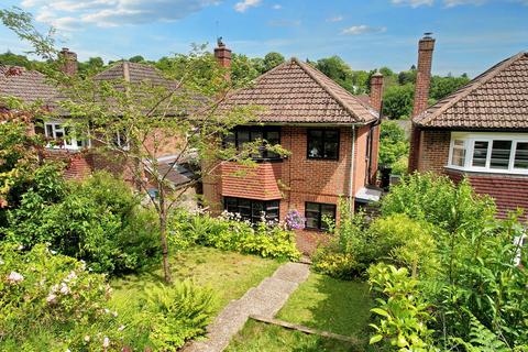 Cherry Tree Avenue, Haslemere... 3 bed detached house for sale