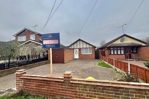 New Road, Canvey Island 2 bed bungalow for sale