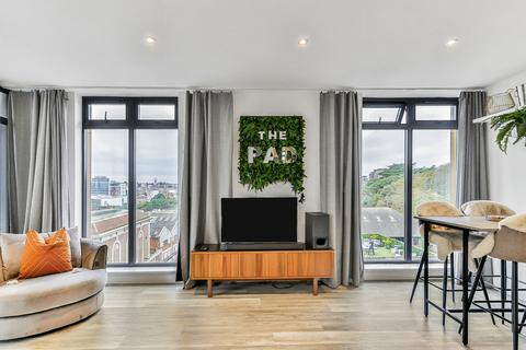 Upper Hinton Road, Bournemouth 2 bed apartment for sale