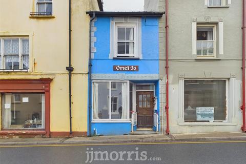 20 Main Street, Fishguard 2 bed terraced house for sale
