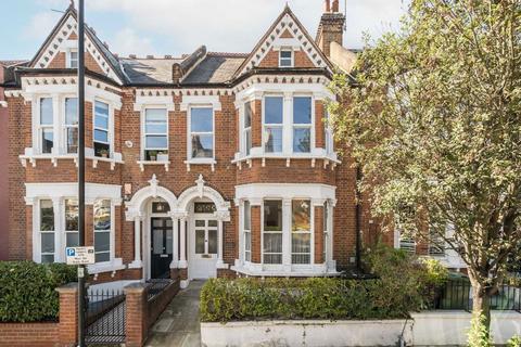 Cautley Avenue, London SW4 3 bed flat for sale