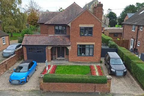 Baggallay Street, Hereford 3 bed detached house for sale