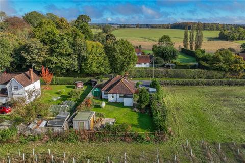Woodrow, Amersham, Buckinghamshire, HP7 3 bed bungalow for sale