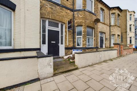 Station Road Redcar 3 bed flat for sale
