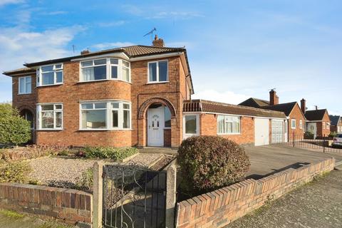 Chislehurst Avenue, Leicestershire LE3 3 bed semi