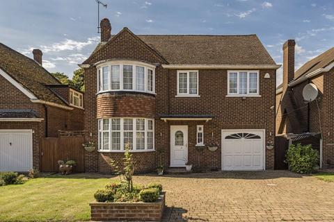 Elizabeth Way, Hanworth Park TW13 3 bed detached house for sale