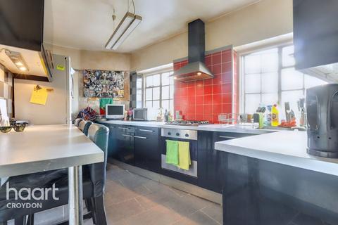 Brighton Road, South Croydon 1 bed flat for sale