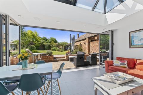 High Street, Huntingdon PE28 4 bed detached house for sale