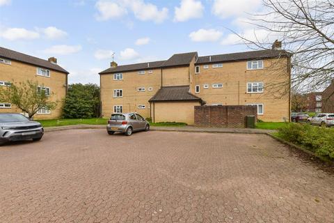 Capricorn Close, Crawley, West Sussex 2 bed flat for sale