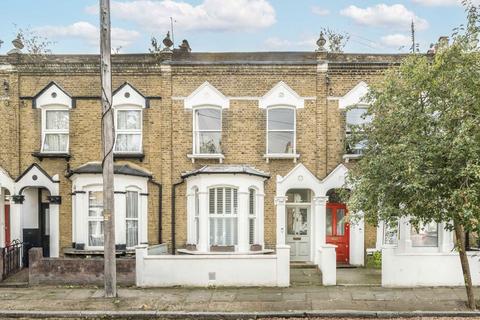 Wedmore Gardens, London N19 3 bed terraced house for sale