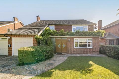 Dell Walk, New Malden KT3 4 bed detached house for sale