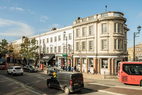 Victoria Road, Surbiton KT6 1 bed flat for sale