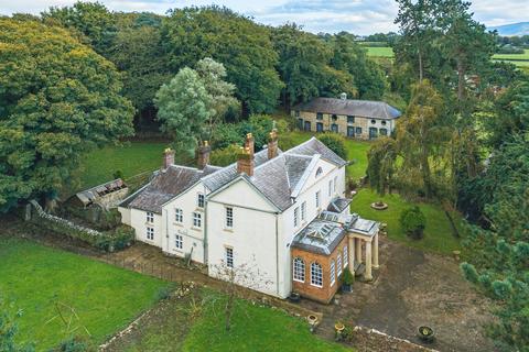 Flintshire CH8 5 bed character property for sale