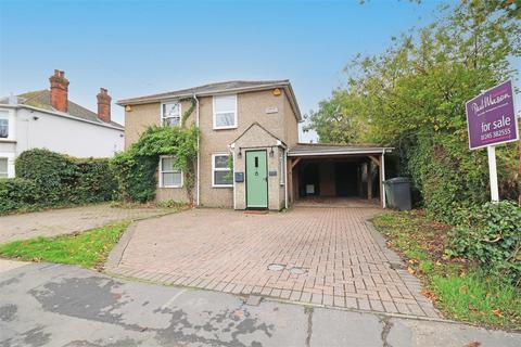 Maldon Road, Hatfield Peverel 2 bed semi