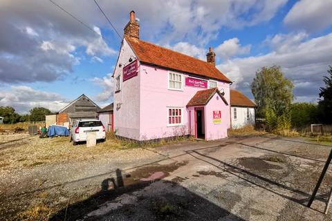 2 bedroom detached house for sale