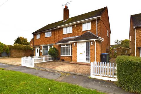 Adeyfield Gardens, Hemel Hempstead, HP2 3 bed semi