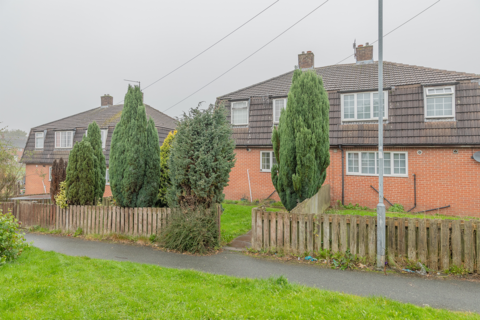 Yew Place, Newcastle ST5 3 bed flat for sale