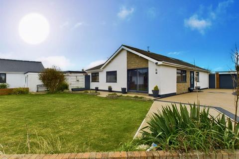 Sandpiper Road, Porthcawl CF36 3 bed detached bungalow for sale