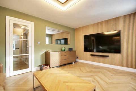 The Knowle, Hoddesdon 4 bed end of terrace house for sale